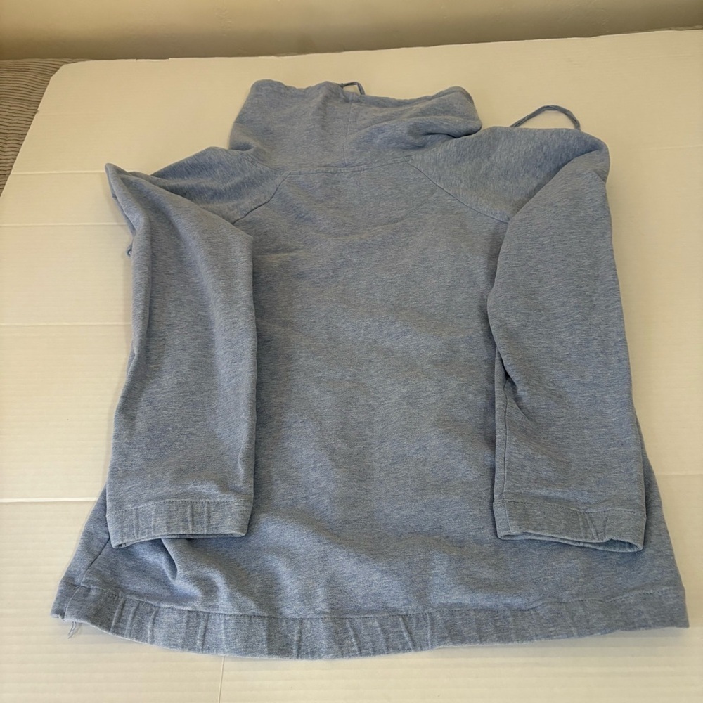 THE BLACK DOG Light Blue Pullover Sweatshirt - Picture 6 of 11